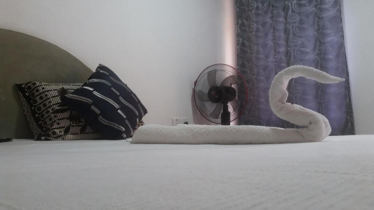 Angry Birds Homestay Хабарана Екстер'єр фото